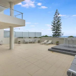 Aparthotel Pure Kirra Gold Coast